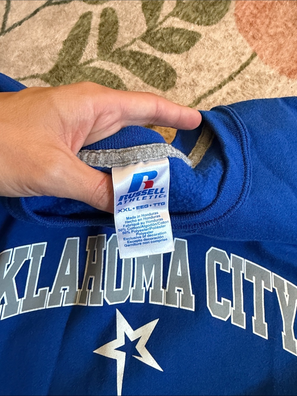Russell athletic Oklahoma City University XXL pullover crewneck - Picture 3 of 3